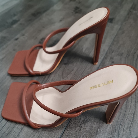 Pretty little thing brown heels - Picture 4 of 5